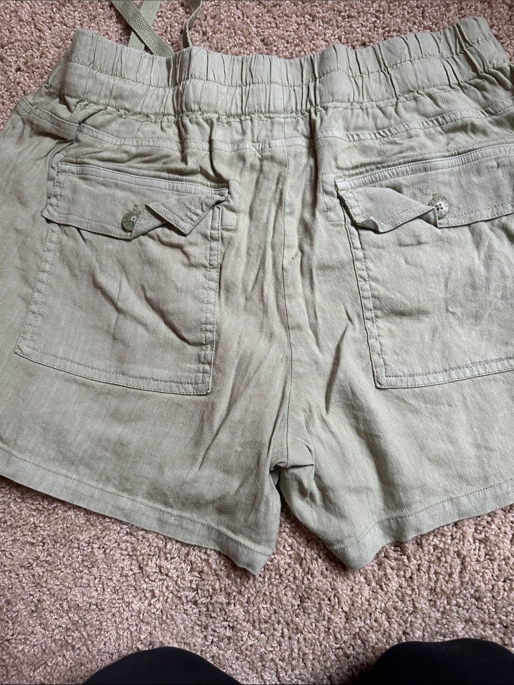 Kut from the Kloth celery green Drawstring Linen-Blend Shorts - Picture 2 of 3